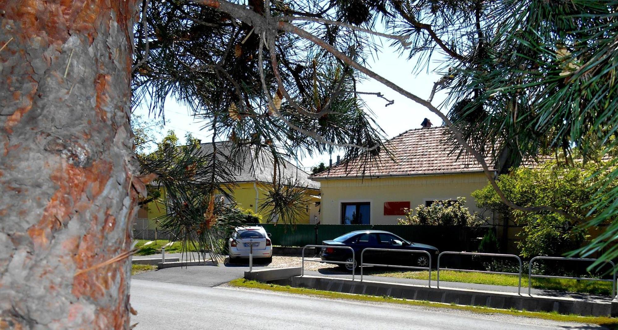 Gyoengyszem Vendeghaz Hotel Eger Luaran gambar