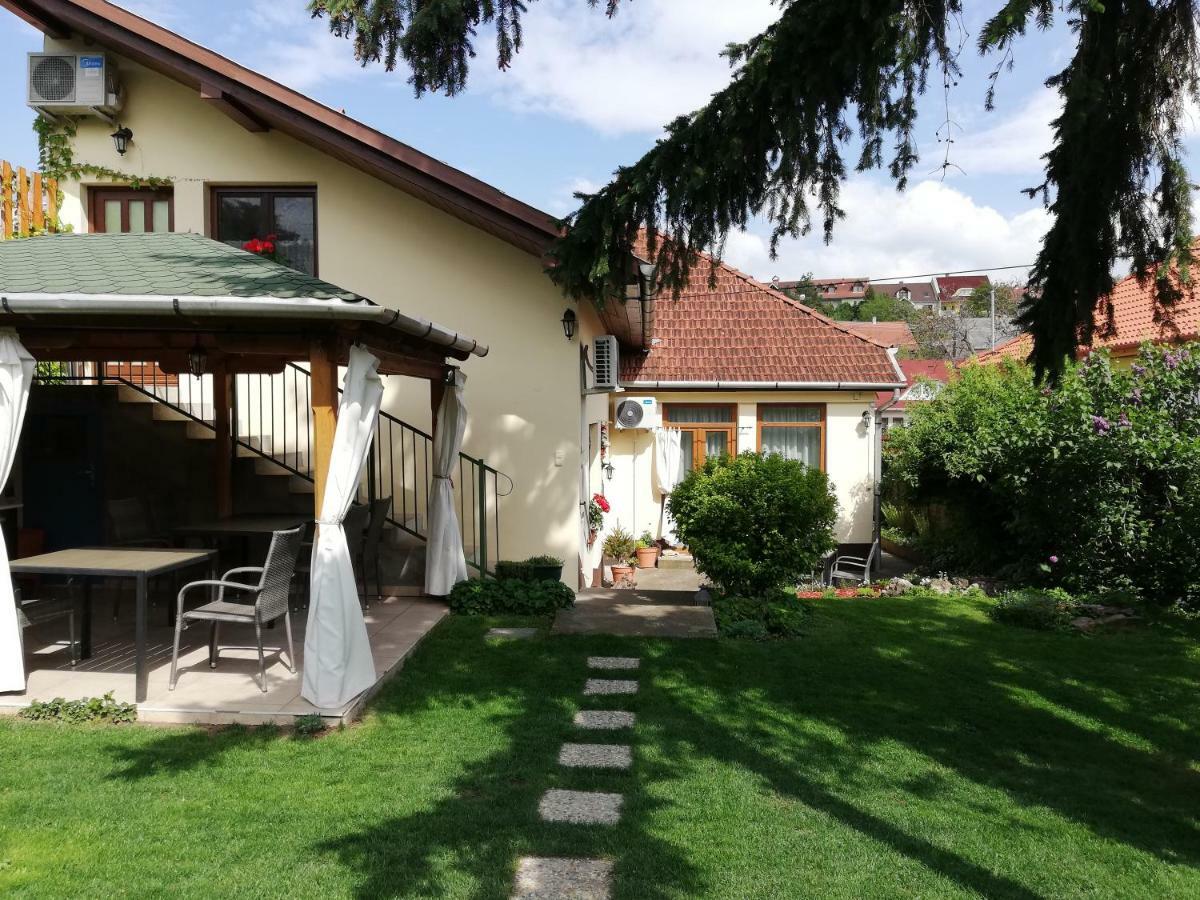 Gyoengyszem Vendeghaz Hotel Eger Luaran gambar