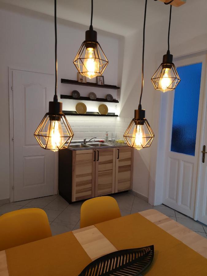 Gyoengyszem Vendeghaz Hotel Eger Luaran gambar